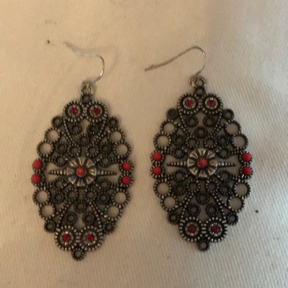 Vintage earrings bronze tone filigree w/coral colored beads.
